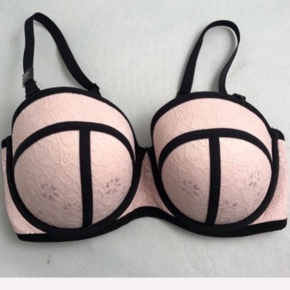 torrid Other - Torrid lt pink/black push up convertible bra 40DDD